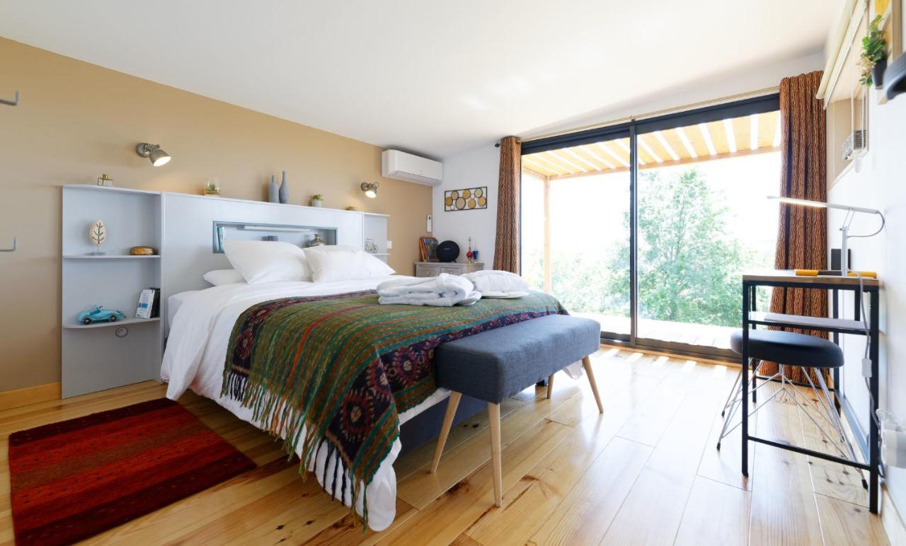 Chambre d'hôtes de charme à la Maison Bleue Savignac-Mona Esterno foto