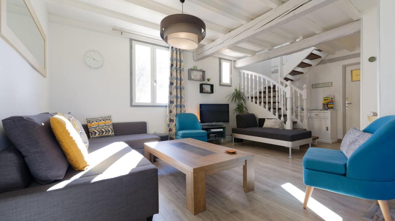 Chambre d'hôtes de charme à la Maison Bleue Savignac-Mona Esterno foto